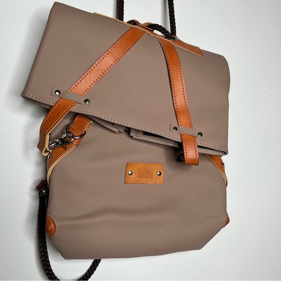 Duomo Milano Beige Backpack - Picture 2 of 9